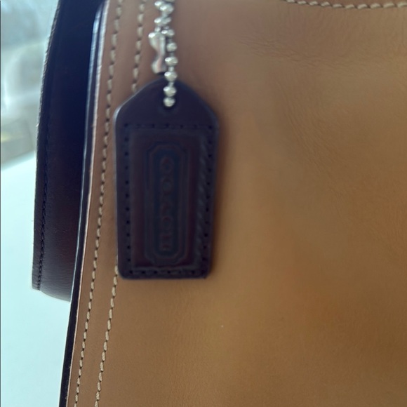 Vintage Coach Tan/Brown Leather Hand Bag - Picture 4 of 10